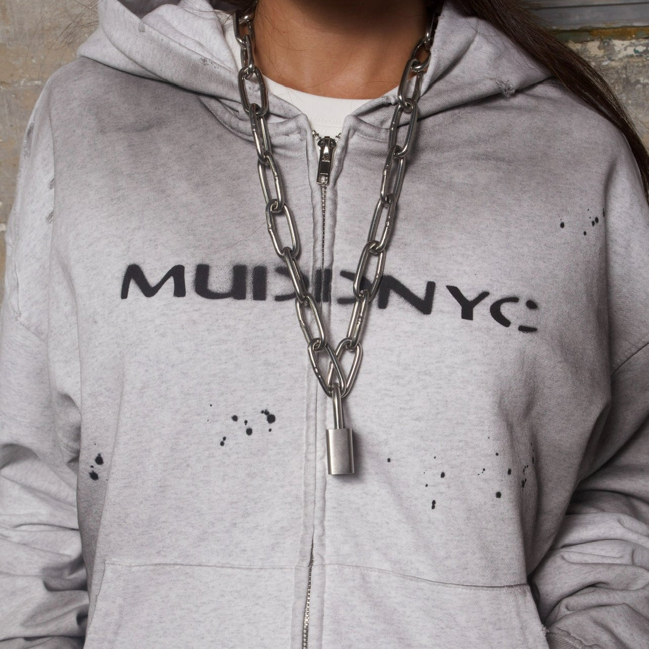 SPRAYED ZIP-UP HOODIE